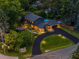 1335 Mississauga Rd, Mississauga, ON L5H2J3