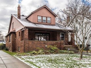 17207 Woodbury Ave, Cleveland, OH