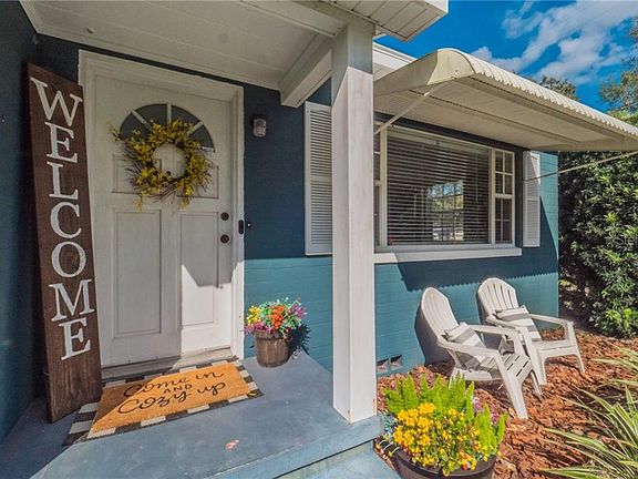 4th image of 702 Essex Pl