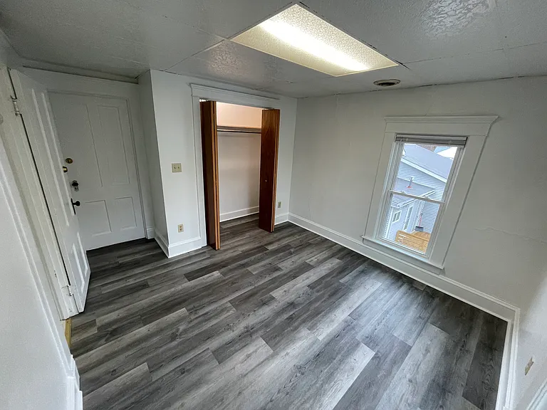 142 S Brooklyn Ave — Photo 5
