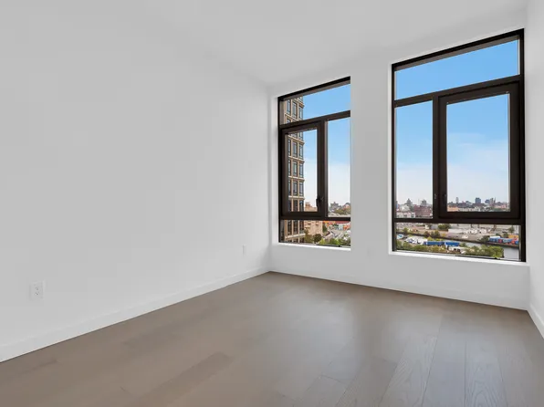 480 Kent Avenue image 6 of 18