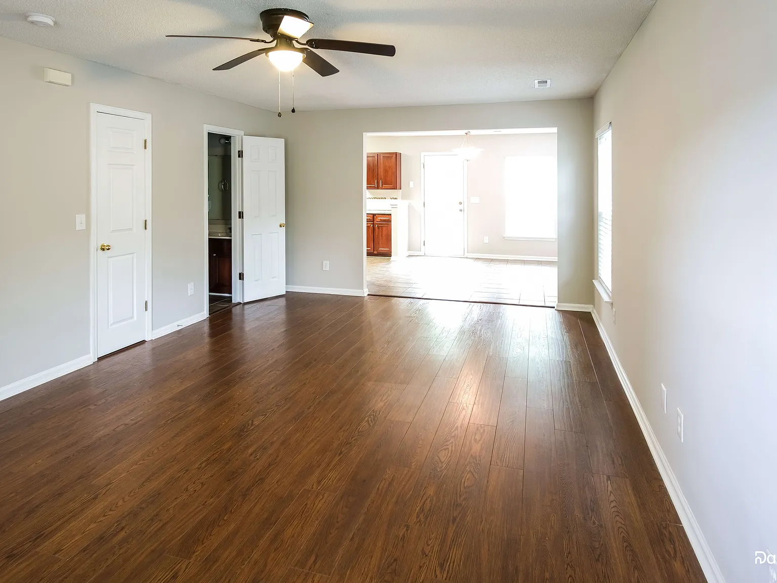 3 bed, 2.5 bath, 1664 sqft, $2,235 — Photo 4