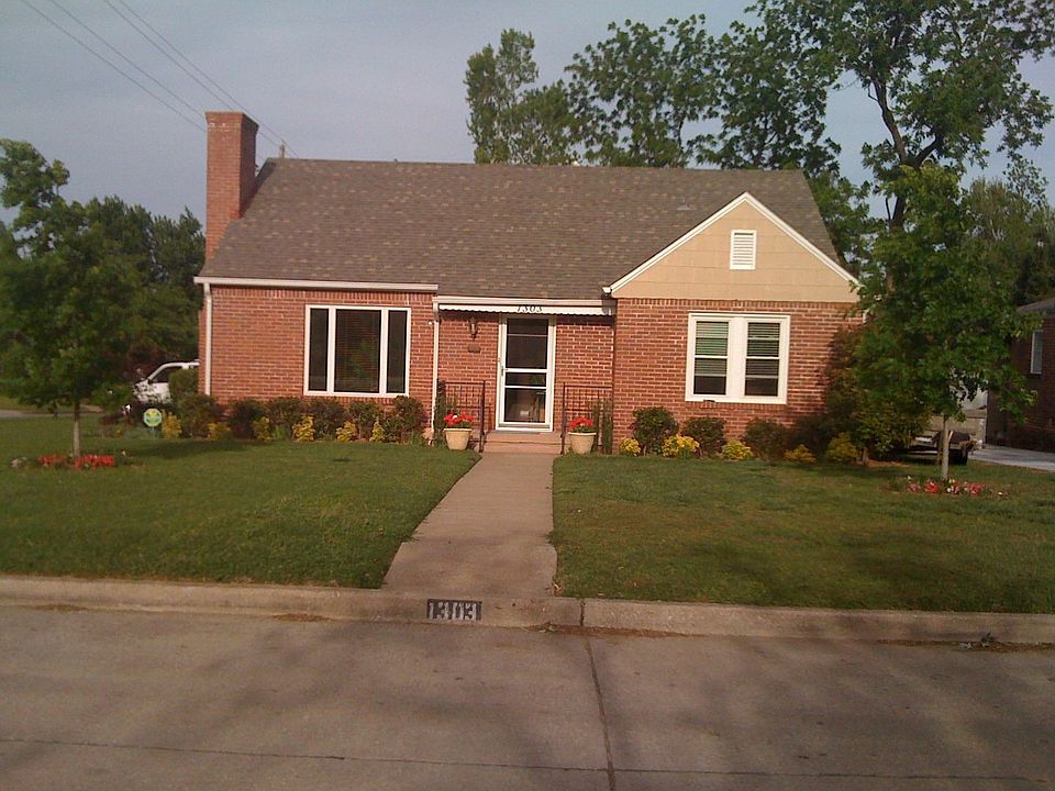 1st image of 1303 S Knoxville Ave