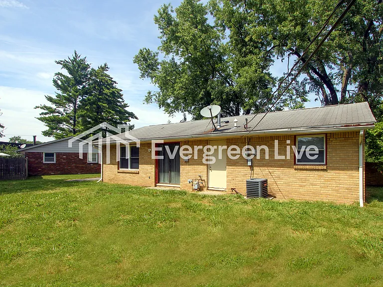 10053 Nassau Ln — Photo 15