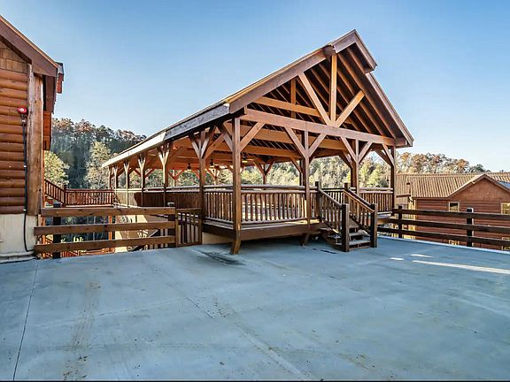 3rd image of 2741 Green Mountain Way