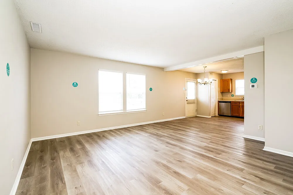 3 bed, 2.5 bath, 1507 sqft, $2,005 — Photo 4