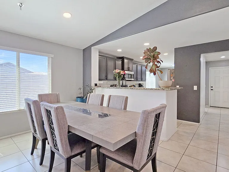 3913 S 185th Ln — Photo 14