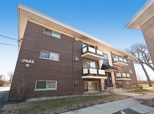 7422 W 111th St APT 510, Worth, IL 60482