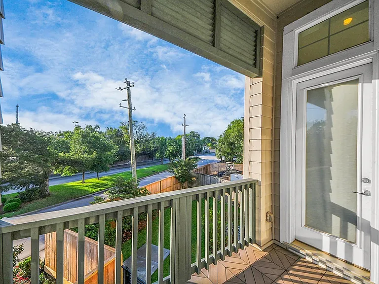4005 Woodshire Village Est — Photo 16