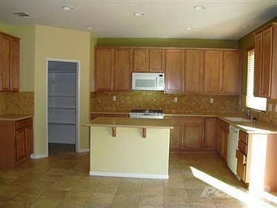 3rd image of 16609 Desert Lily St