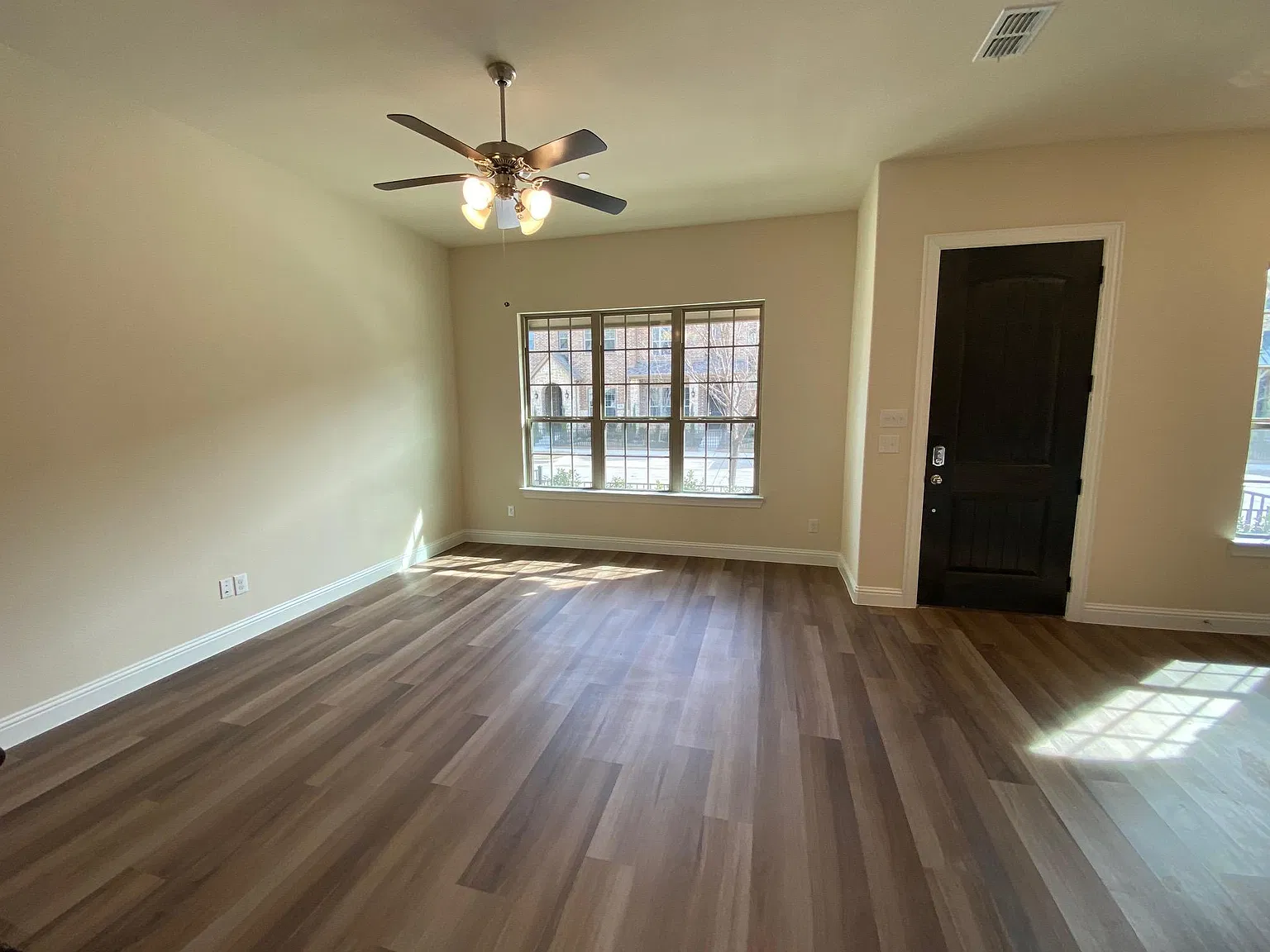 6245 Rainbow Valley Pl — Photo 4
