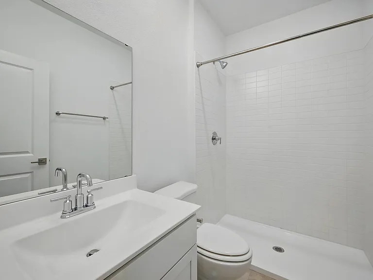 1413 Richardson St — Photo 9