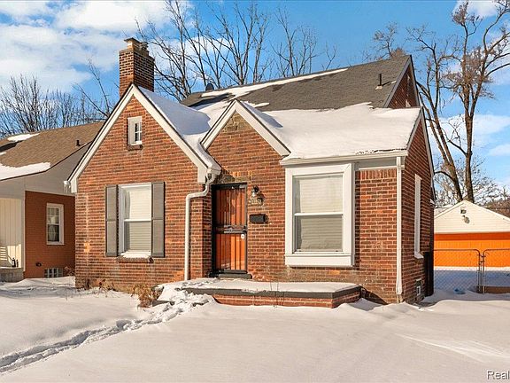 3rd image of 11873 Roxbury St