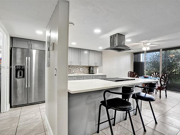 2nd image of 9451 Live Oak Pl APT 102