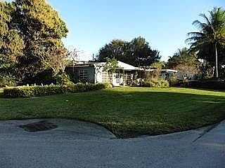 2nd image of 1700 Coconut Dr