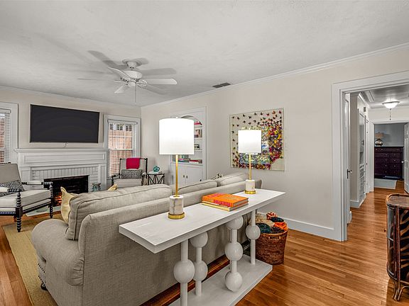 5th image of 5329 Pershing Ave