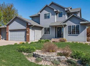 712 W Ashcroft St, Sioux Falls, SD 57108
