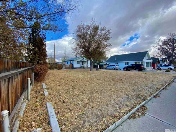 1844 H St, Sparks, NV 89431