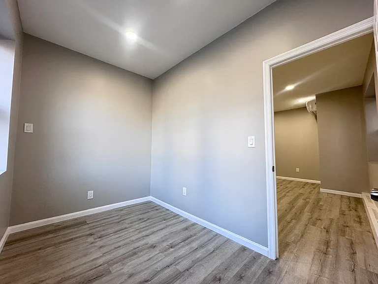 3338 Shore Pkwy #1F — Photo 15