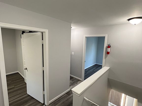 4th image of 4801 Waltonshire Cir #12