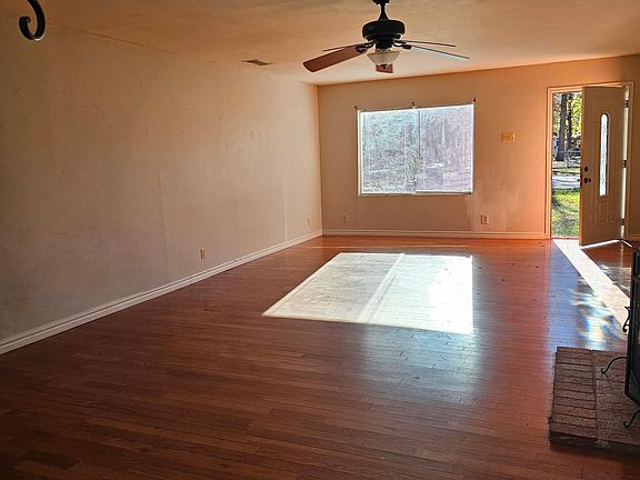 2nd image of 706 Birdsong Ave