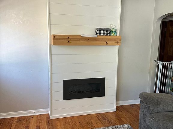 5th image of 3008 F Ave