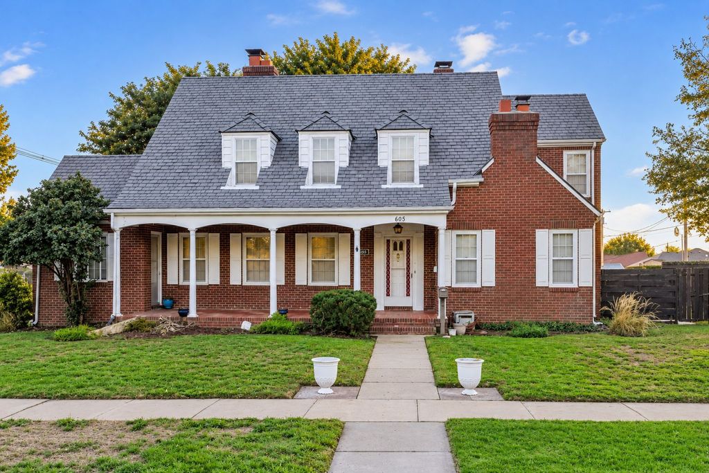 605 N Main St - Property Image