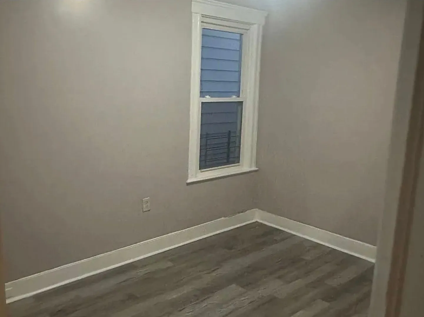 Spacious 3BR House in East Orange — Photo 3