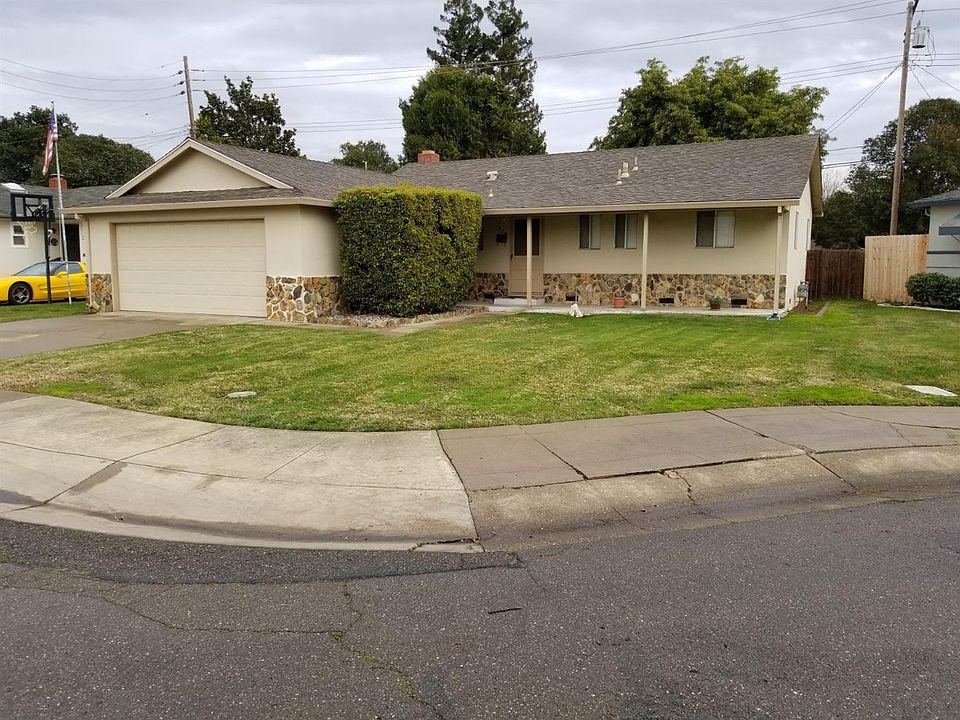 1st image of 220 S Loma Dr