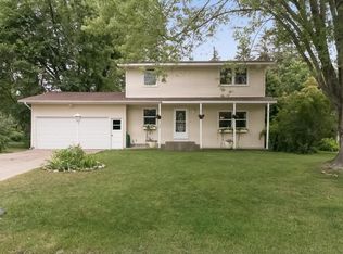 129 Yoho Dr, Anoka, MN 55303