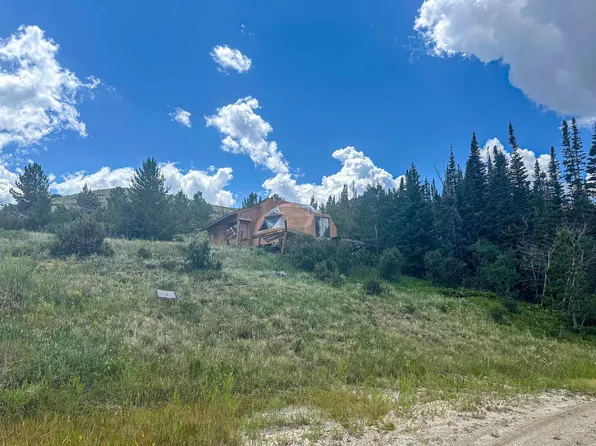 14 Deer Run, Elk Mountain, WY 82324