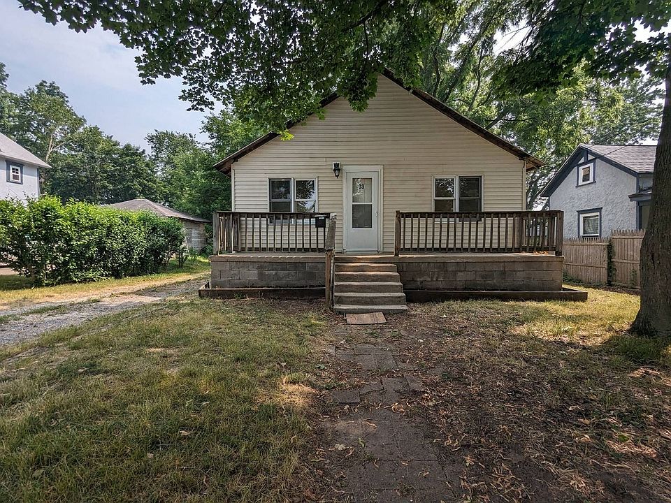 1st image of 33 Alden Ave W