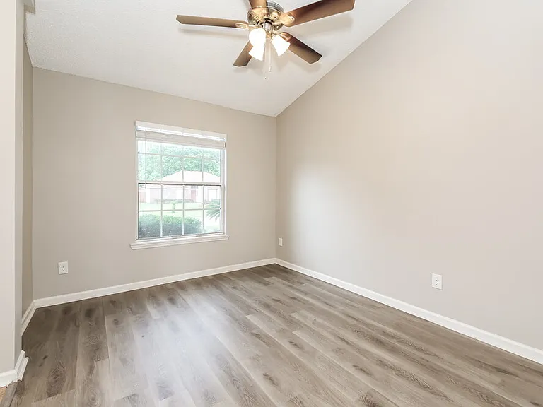 1266 Summit Oaks Dr E — Photo 14