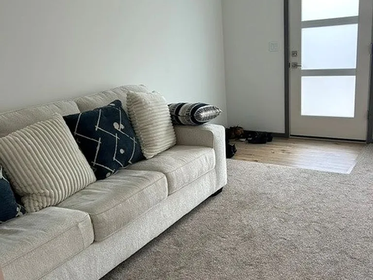 1329 Nolta Loop NE — Photo 3