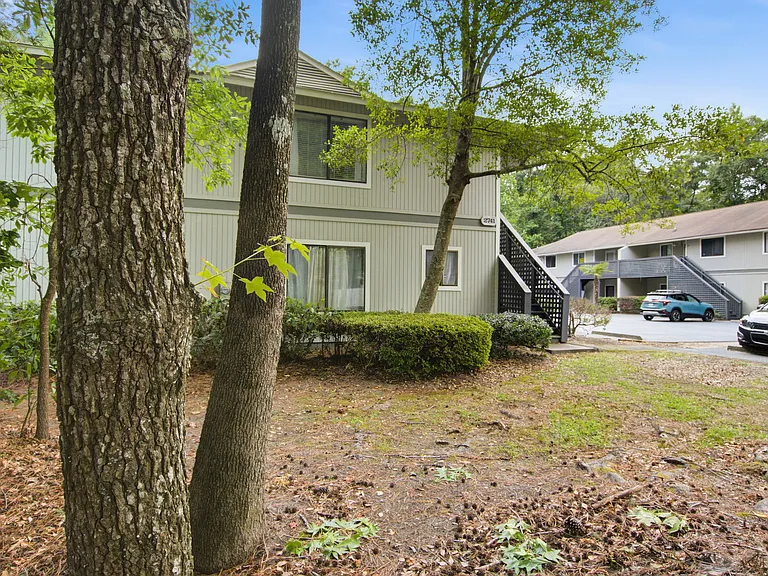 2741 Jobee Dr — Photo 3