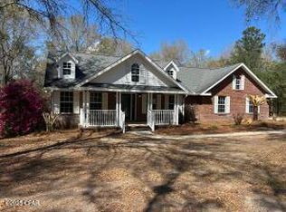 735 Mill Creek Dr, Defuniak Springs, FL 32433