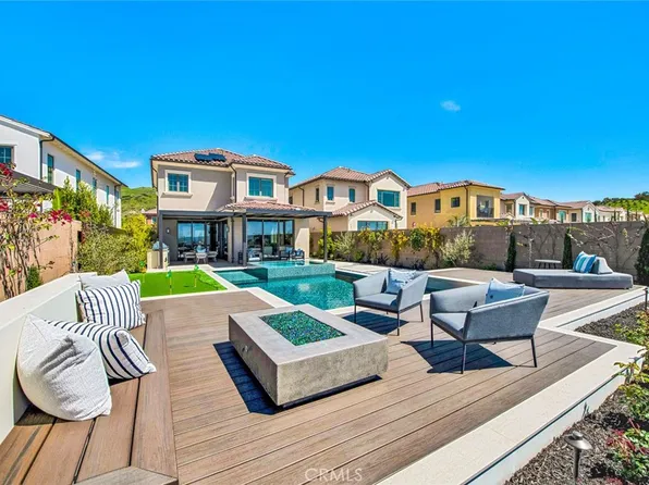 303 Paradiso, Irvine, CA 92602
