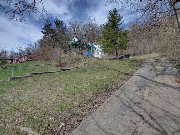 3rd image of 4100 Hillside Ave