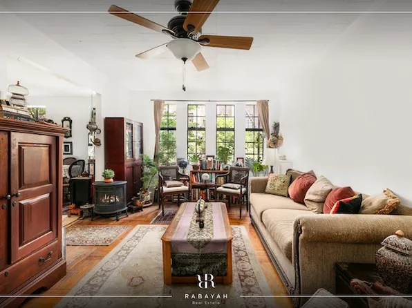 116 Pinehurst Avenue C-APT21 image 1 of 12