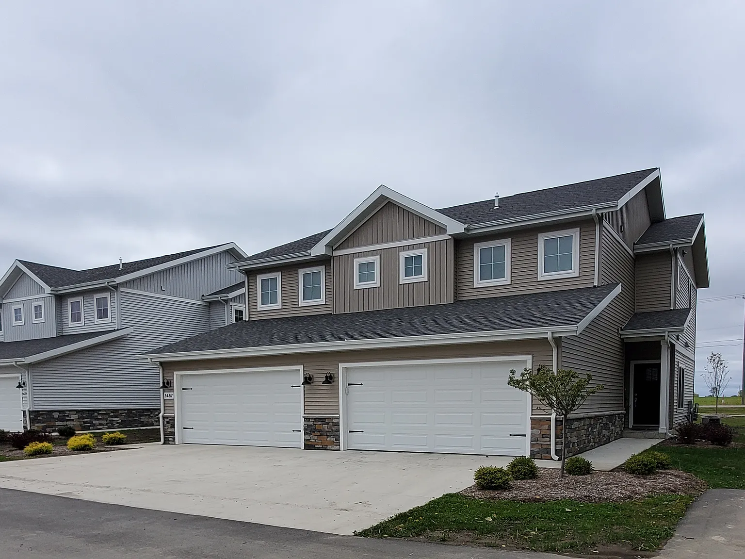 3 bed, 2.5 bath, 1755 sqft, $2,795 — Photo 1