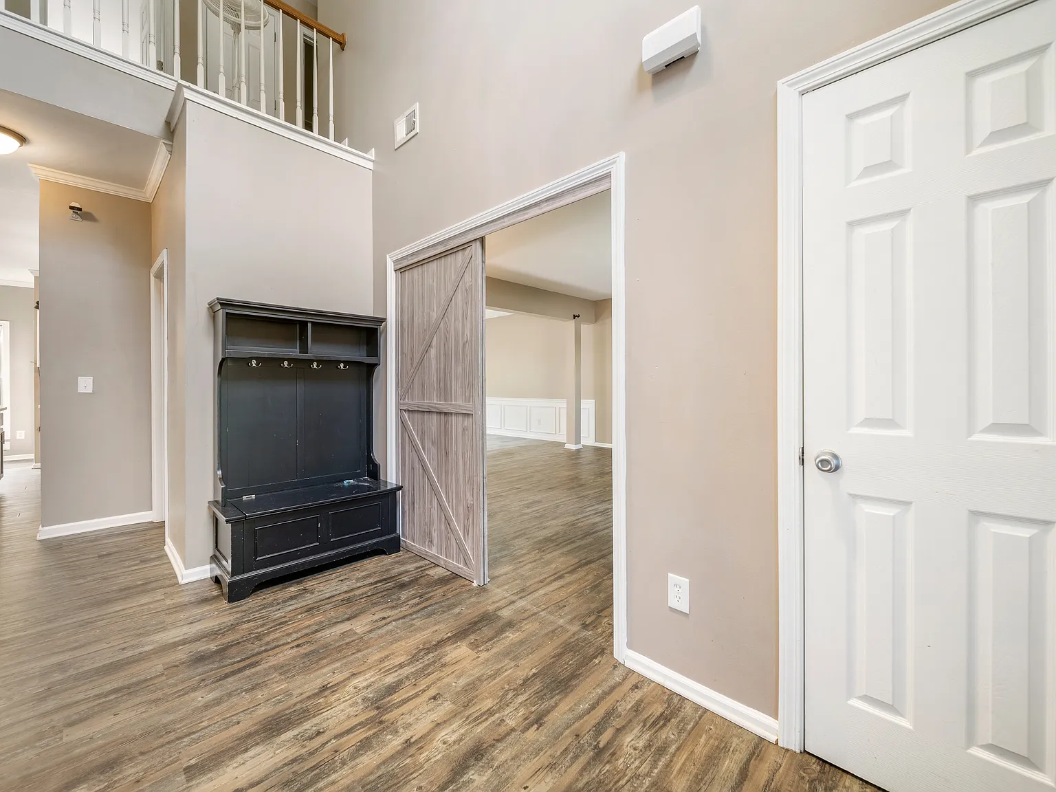 4 bed, 2.5 bath, 2612 sqft, $2,500 — Photo 3