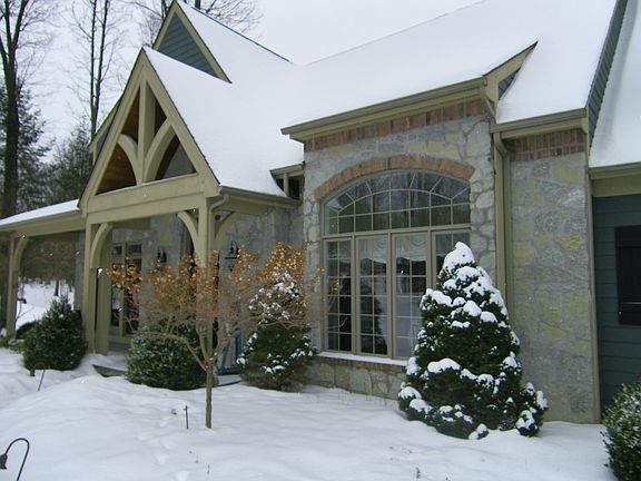 2nd image of 5 Oakberry Ln