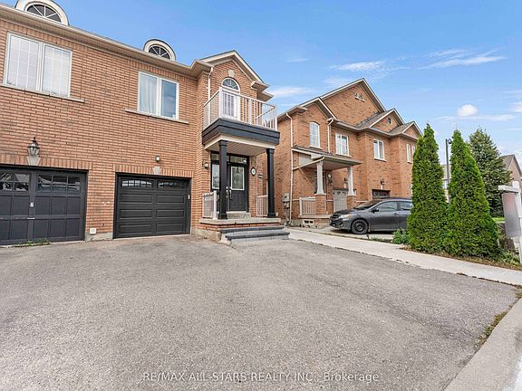 3rd image of 93 Arco Cir