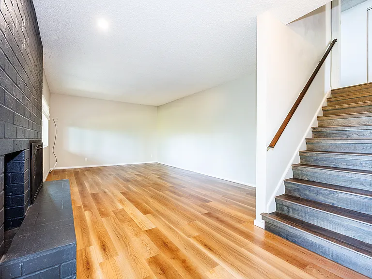 8142 Comox Rd — Photo 13