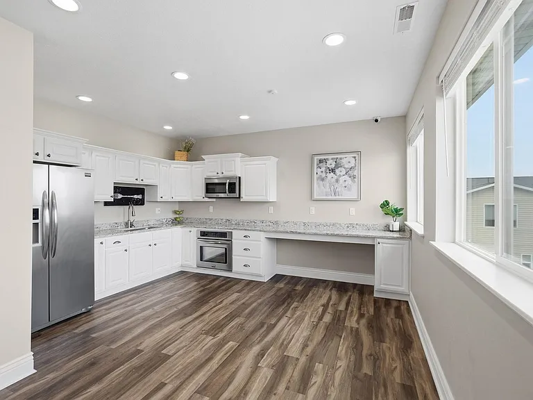 Stonebrook Apartment Homes — Photo 15
