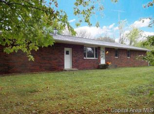 751 Clough Ln, Winchester, IL 62694