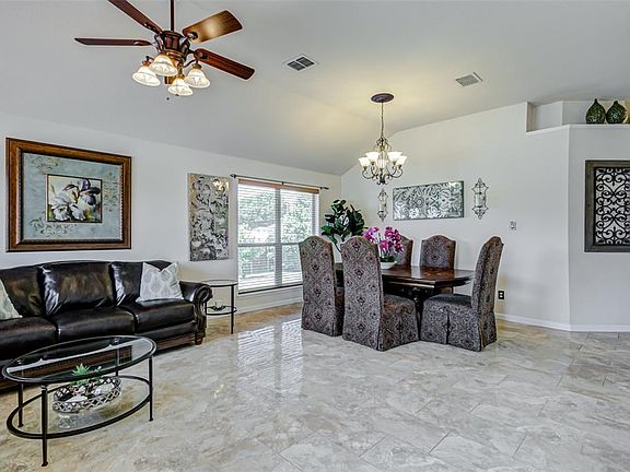 3rd image of 1611 Brookleaf Dr