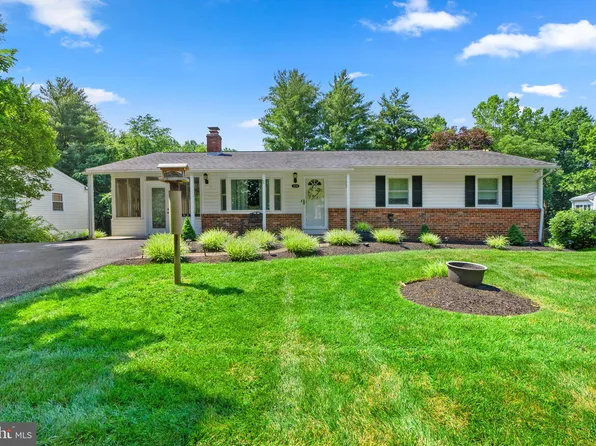 12216 Bradbury Dr, Gaithersburg, MD 20878