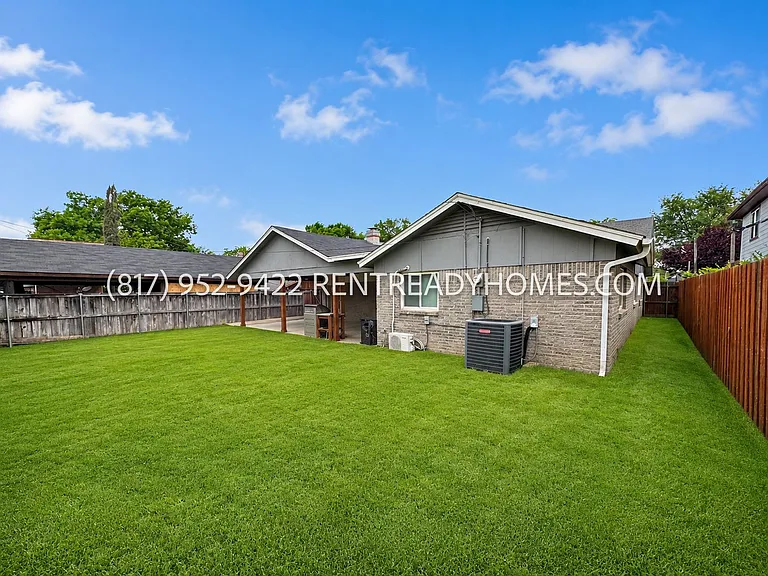 12372 High Meadow Dr — Photo 3