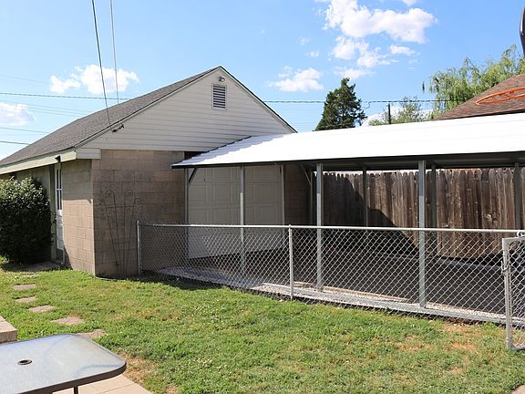 5th image of 1309 Rose Hill Dr